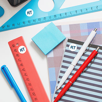 Mini autocollants ronds avec initiales